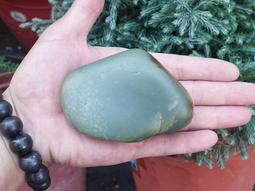 新疆和田玉大號牌掛件天然玉石行天下手把件碧玉菠菜綠把玩件 歷史價格詳細信息