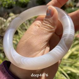 天然原礦保山南紅，楊柳大黑洞料子，精品冰飄小飛兔吊墜掛件，做工精細，無裂，尺寸30.1*2 歷史價格詳細信息