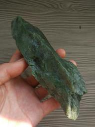 新疆和闐玉碧玉手鐲，碧玉貓眼手鐲。結構均勻細膩，熒光漂亮。圈 歷史價格詳細信息