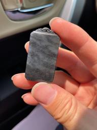 新疆和田玉青花籽料隨行吊墜 意境超級好 黑白分明 溫潤 肉質緊密 品相完美 毛孔清晰自然 顏色分明 僅此一件 石不能言最 歷史價格詳細信息