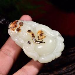 精品 和田玉羊脂玉財神吊墜 精品財神 表情豐滿喜氣 雕刻生動傳神 形狀飽滿 玉質如凝脂 細膩可過燈 伸手來財 招財進寶 歷史價格詳細信息