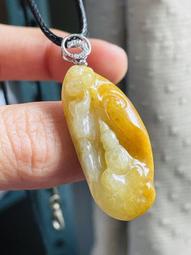 天然A貨緬甸玉 老坑紅手工雕乘龍觀音翡翠玉墜 老熟起冰紅霧層 色滿鮮豔油性佳 附台証 歷史價格詳細信息