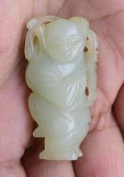 清代和田玉童子，童子執蓮，和田籽料青白玉，摩合羅化身，活潑可15074 歷史價格詳細信息