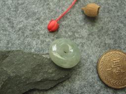 翡翠古琴吊墜正陽綠特別雅致的小掛件創匯期翡翠琴18K金扣子佩戴效果好遠遠處都很搶眼高54寬 歷史價格詳細信息