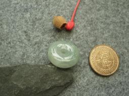 翡翠古琴吊墜正陽綠特別雅致的小掛件創匯期翡翠琴18K金扣子佩戴效果好遠遠處都很搶眼高54寬 歷史價格詳細信息