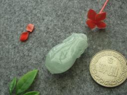 S2276玉墜子 翡翠玉A貨水潤淡底寶瓶墜子 吊墜 掛件 玉珮【緬甸玉翠軒】緬甸玉首飾品 歷史價格詳細信息