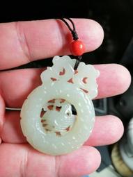 免運費 和闐玉和田玉籽料原皮飄金絲䝛貅項鍊吊墜一雙～大～H 玉體溫潤  小巧精緻 歷史價格詳細信息