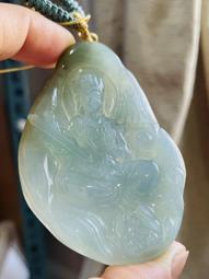 天然A貨緬甸玉 冰膠老油綠俏金手工雕佛公翡翠佛墜 冰起膠晴底色藏抹冰黃 肚圓澎法像好 歷史價格詳細信息