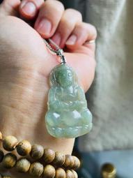 天然A貨緬甸玉 冰膠油綠手工雕濟公活佛翡翠玉墜 冰起膠色滿勻稱 全立體精緻手雕 坐姿合掌法像靈動 歷史價格詳細信息