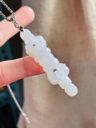 天然A貨緬甸玉 冰膠老油綠俏金手工雕佛公翡翠佛墜 冰起膠晴底色藏抹冰黃 肚圓澎法像好 歷史價格詳細信息