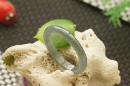 翡翠A貨戒指 15內徑 女士 帶證書 淺綠色10080 歷史價格詳細信息