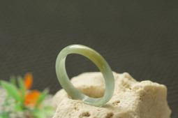 天然A貨緬甸玉 細潤飄花全立體自在臥觀音翡翠擺件/香座 水潤清雅不失種水 清晰悠然冥思法像 歷史價格詳細信息