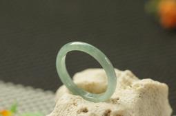 冰天空藍緬料翡翠平安扣  尺寸卡10.07×4.1完美無紋裂冰起膠感正天空 翡翠 飾品 收藏【二手】【微淵古董】-831 歷史價格詳細信息