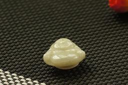 翡翠小佛像掛件把件文玩收藏品玉器，圖片實拍，3.5公分，天然翡翠佛公吊墜，做工可以的，地區 歷史價格詳細信息