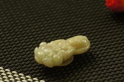 R3046墜子❀翡翠玉A貨水潤飄花大山水牌圓牌墜子吊墜掛件玉珮【緬甸玉翠軒】玉首飾品  適合帥哥美女佩戴 歷史價格詳細信息