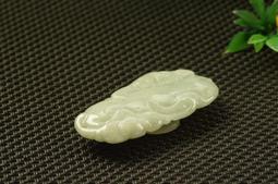 翡翠荷花吊墜室外自然光拍攝品質看尺寸20✖️28.4✖️9.6mm 翡翠 飾品 收藏【二手】【微淵古董】-3989 歷史價格詳細信息