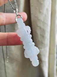 天然A貨緬甸玉 冰膠老油綠俏金手工雕佛公翡翠佛墜 冰起膠晴底色藏抹冰黃 肚圓澎法像好 歷史價格詳細信息