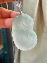 天然A貨緬甸玉 冰膠老油綠俏金手工雕佛公翡翠佛墜 冰起膠晴底色藏抹冰黃 肚圓澎法像好 歷史價格詳細信息