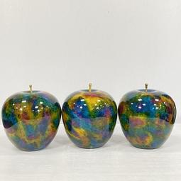 【御寶齋】--｛一夜歡｝--和闐白玉小籽料、雕臥葉上的貛、小巧．．// 特價給第一標 // 歷史價格詳細信息