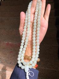 新疆和闐玉超薄隨行原石05，重量36.24G，質地細膩、沁色帶金皮、獨仔料，油潤包漿光澤自然、皮殼渾厚。 歷史價格詳細信息