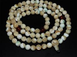 【雅之賞|佛教|藏傳文物】特賣＊早期天然(8mm)翡翠貝硨磲108顆念珠手串~990048 價格比較,價格查詢,歷史價格詳細信息