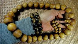 [福田工藝]正印度老山檀香原木/懷念的古早味/香味濃醇奶味甘甜歸/叢好好無裂無格可車供珠可雕刻本標80g[老山原木8] 歷史價格詳細信息