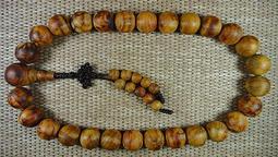 [福田工藝]台灣高海拔香杉釘仔榴聞香念珠佛珠/根部重油罕見全瘤花油脂豐厚20mm11子[M19] 歷史價格詳細信息