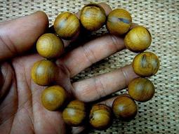 [福田工藝]台灣千年梢楠聞香念珠手珠佛珠/根部重油黑格料[沉水級]香味濃醇18mm12顆39.1g[M24] 歷史價格詳細信息