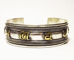 --吉品軒--藏銀三色六字大明咒活口手環 -- #352-34 歷史價格詳細信息