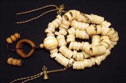 --般若軒--骨唸珠(10mm)+珊瑚+金剛杵-- 佛珠質地溫潤飽滿 #502-11 歷史價格詳細信息