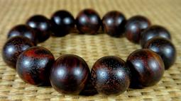 [福田工藝]稀罕少為人知降真檀香紙鎮/磁場最強之木頭!倒格瘤疤/木質堅硬油脂豐厚/平安護身淨重594公克[降鎮7] 歷史價格詳細信息