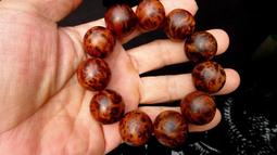 [福田工藝]台灣肖楠之美肖楠釘子瘤閃花聞香念珠佛珠手珠/滿瘤花氣味芳醇沈水級20nn/11顆55.4g [肖釘2特A] 價格比較,價格查詢,歷史價格詳細信息