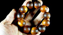 [福田工藝]罕見台灣肖楠蟾蜍皮釘仔瘤水磨聞香念珠/特極重油[沉水級]20mm11子51.2g[肖釘5] 歷史價格詳細信息