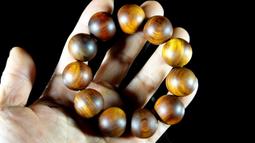 [福田工藝]罕見台灣肖楠蟾蜍皮釘仔瘤水磨聞香念珠/特極重油[沉水級]20mm11子51.2g[肖釘5] 歷史價格詳細信息