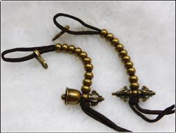 【雅之賞|佛教|藏傳文物】特賣* 復古純銅響鈴龍頭鈴鐺 辟邪擋災~051602 歷史價格詳細信息