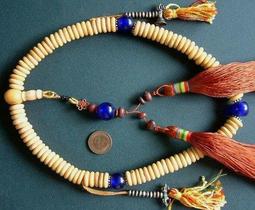 【五輪塔】佛教文物『卍如何學修佛法卍』平裝本，全書厚158頁。 歷史價格詳細信息