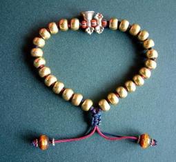 【五輪塔】佛教文物『卍如何學修佛法卍』平裝本，全書厚158頁。 歷史價格詳細信息