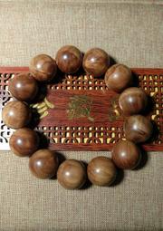 【茶香藝品小舖】新品優惠~極品正宗印度小葉紫檀手珠 佛珠 念珠18mm，高油高密沉水雞血紅少棕眼 歷史價格詳細信息