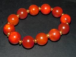 【雅之賞|藏傳|佛教文物】特賣*優質天然A貨緬甸玉13mm手珠~990322 歷史價格詳細信息