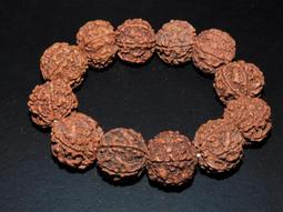 尼泊爾金剛菩提子藏式文玩手串五瓣紅皮滿沉水佛珠手鏈 歷史價格詳細信息