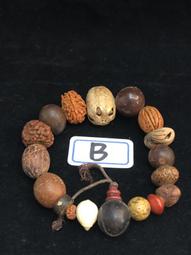 佛像，使用稀有的泰國寺廟白化水牛角制作而成，高度5.9厘米。35 歷史價格詳細信息