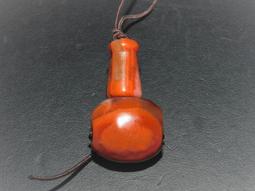 藏傳紅瑪瑙牛角天珠。珠子老氣感十足 包漿醇厚 風化細膩 風化20389 歷史價格詳細信息