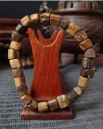 老料海南沉香手串108顆 倒架水沉香海南水格念珠佛珠實竹禮盒裝-玲瓏心飾 歷史價格詳細信息