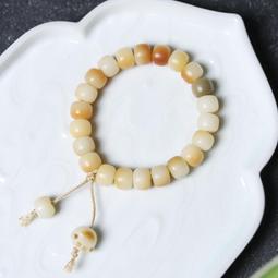 天然白玉菩提 招財貓 手機吊飾 雕刻件可愛飾品 招財配飾 尺寸:11*12*10mm 整體全長9cm 歷史價格詳細信息