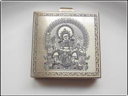 純銅～ 佛像～財源滾滾，家事興旺，消災降福，保平安護身～法相寂靜端莊，殊妙莊嚴，威嚴沉穩大氣 有緣～恭請～得福報‼ 歷史價格詳細信息