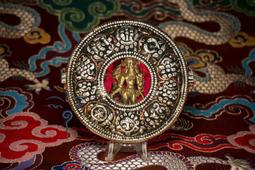 持蓮觀音菩薩畫像047 觀世音大士圖片 相紙雙面塑封相框擺臺 唐卡 佛畫 歷史價格詳細信息