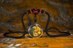 綠救度母(綠度母) / 摩利支天母(摩利支天菩薩) / 蓮華生大士 -隨身護身卡/唐卡-銅箔 歷史價格詳細信息