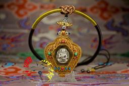 金法 上供三寶三根本.下布施六道眾生 甘露寶 臥香 &quot;缺件&quot; 歷史價格詳細信息