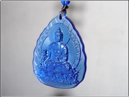 【雅之賞|佛教|藏傳文物】古法琉璃莊嚴佛像  黃財神/心咒 吊墜項鏈~022241 歷史價格詳細信息