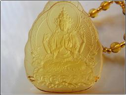 【雅之賞|佛教|藏傳文物】古法琉璃莊嚴佛像  黃財神/心咒 吊墜項鏈~022241 歷史價格詳細信息